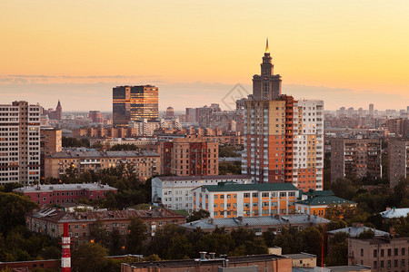 莫斯科黄日落天图片