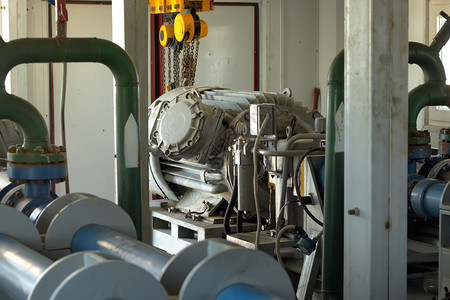 工业压力泵用于将海水图片