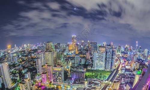 曼谷市与主要交通的夜景图片