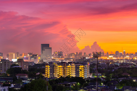 曼谷商业区的美丽城市景色和黄昏时的住宅区风图片