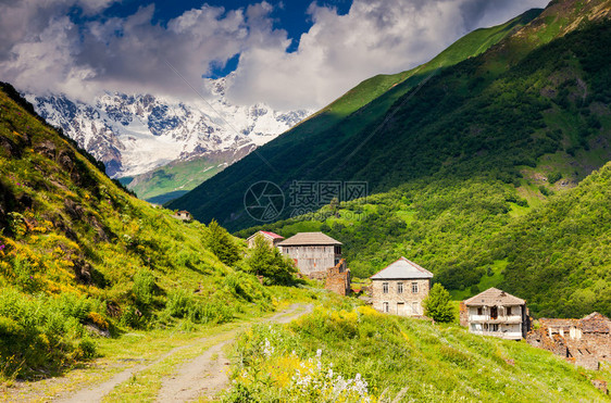 哈尔德村上斯瓦涅蒂格鲁吉亚欧洲高加索山脉美图片