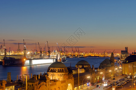 汉堡港的美丽日落图片