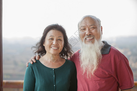 欢笑的老夫妇在圣图片