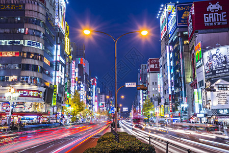 JP新宿歌舞伎町区的广告牌该地区是一个夜生活区图片