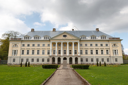 Kazdanga宫位于拉脱维亚Kaz图片