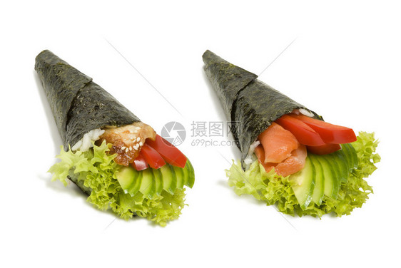由鳗鱼鲑和蔬菜组成的传统日本手卷图片