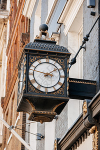 联合王国伦敦的老时钟路伦图片