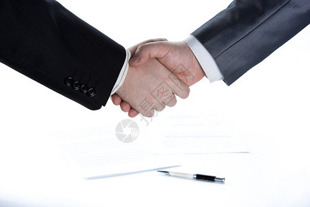 签署协议并握手讨论白背景问题以及图片