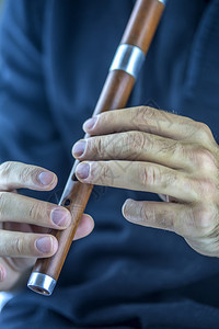 木笛演奏者图片