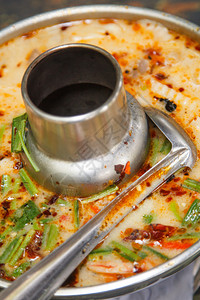 辣虾汤锅作为亚洲饮食图片