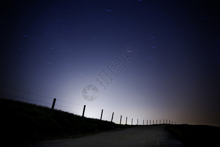 希尔的夜空背景图片