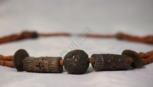 古代异教徒风格的妇女项链手工制作的高清图片