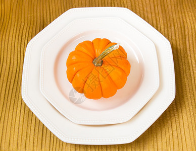 秋季感恩节餐桌布置与装饰南瓜图片