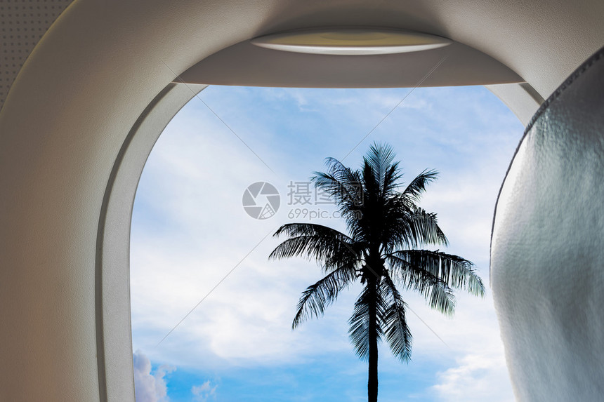 从飞机窗口查看天上的天空info高清图片下载-正版图片504847568-摄图网