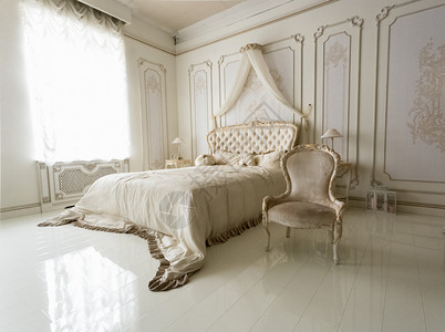 古典白色卧室的美丽内饰里面图片