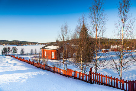 美丽的冬季风景在斯堪的纳维亚图片