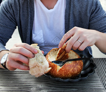 旧金山最有名最受欢迎在一锅面包里图片