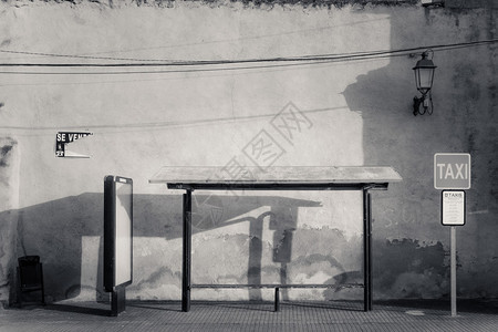 公交车站图片