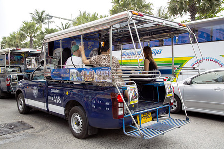 2015年3月26日亚洲出租车在泰国芭堤雅被称为tu背景图片