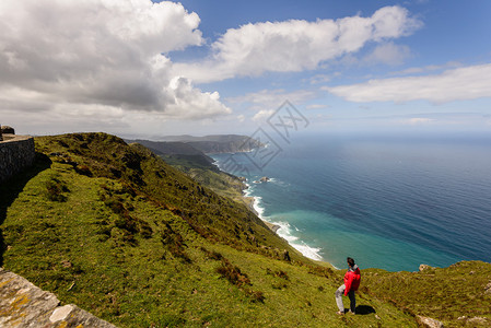 西班牙加利西亚Artabra附近的高悬崖上大图片