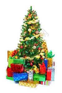 装饰的圣诞树四周是多彩的礼物图片
