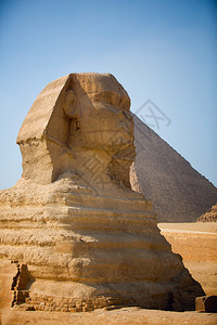 守卫埃及开罗Giza法老墓的守护者斯芬克斯S图片