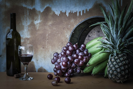 古老的水果和葡萄酒图片