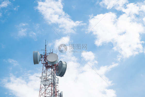 无线电中继链路移动基站云天空背景图片