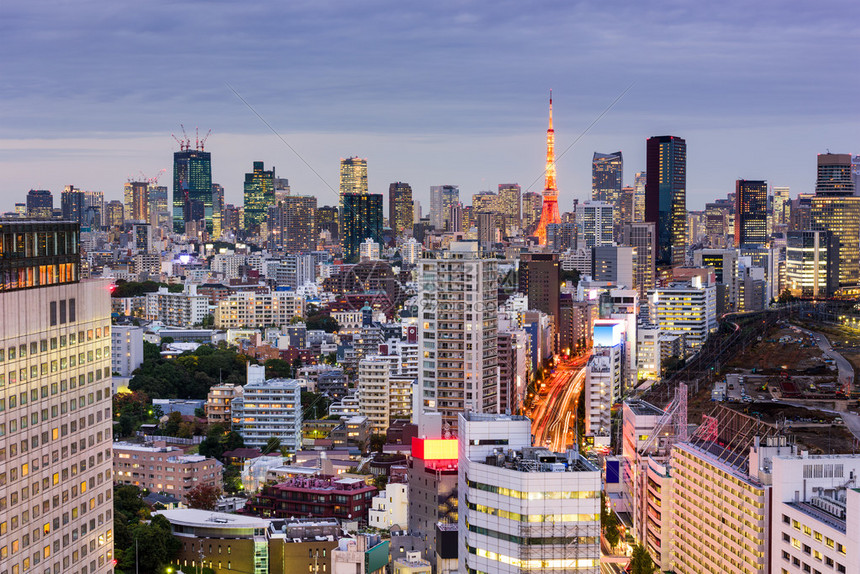 东京日本向东京塔的城市景观高清图片下载-正版图片504911586-摄图网