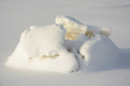 冬季雪堆模式图片