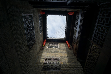 建筑细节和风港古城博物馆的开阔走廊图片