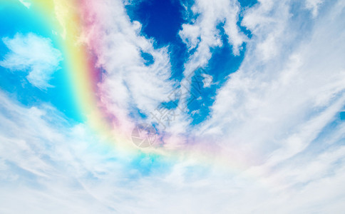 彩虹天空和云图片