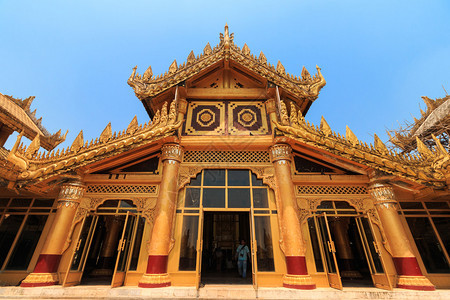 过去是缅甸国王的宫殿Kambawzathardi金色宫殿KambodzaThadi宫图片