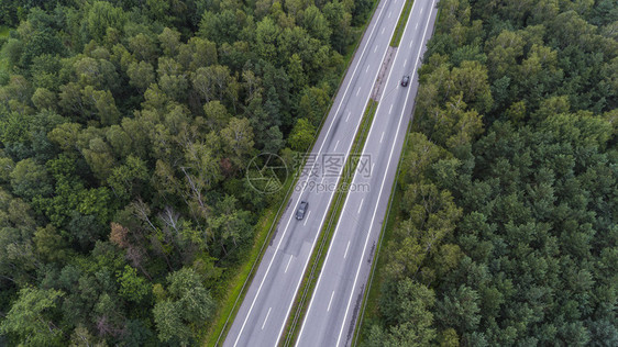 波兰索斯诺维茨繁忙道路的鸟瞰图图片