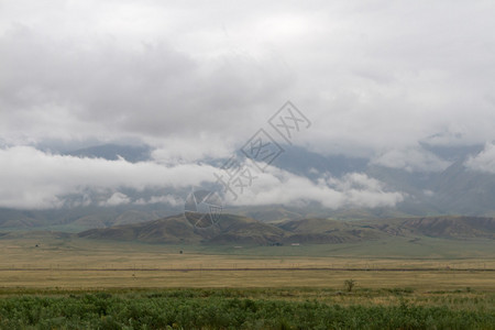 哈萨克斯坦山区的低图片