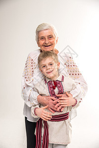 祖母带着孙子祖母抱着她的孙子图片