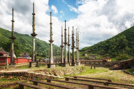 石龙柱塔下村福建背景