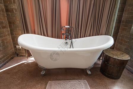 浴缸的复古设计图片