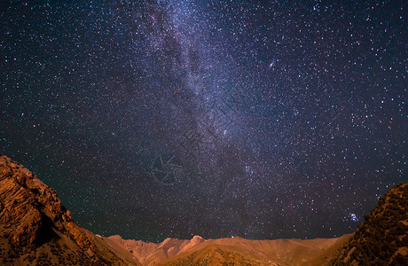 银河系在山上塔吉克斯坦帕米尔图片
