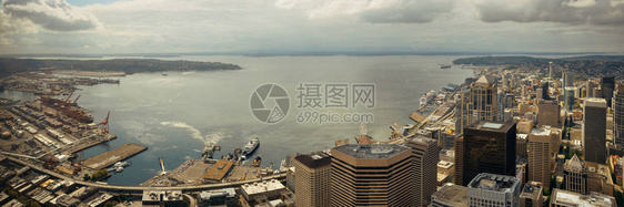 西雅图湾屋顶全景与城市建筑图片