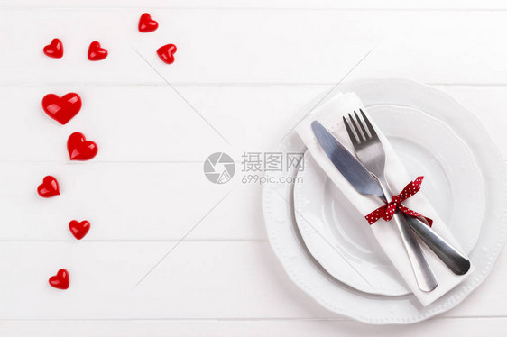 白木板上的浪漫桌布Valentine图片