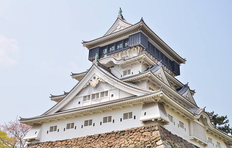 小仓城是日本福冈县北九州的一座日本城堡小仓城由细川忠树于1602年建造城堡于1866年被烧毁图片