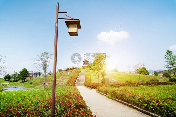 湖心亭和荷塘位于承德避暑山庄它是位于河北省承德市的一座大型皇家宫殿图片