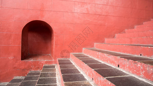 马来西亚马六甲历史市中心荷兰广场马六甲美术馆的古老红色石阶迈向成功图片