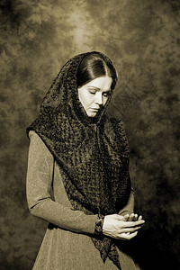 一位19世纪俄罗斯女商人的反向肖像图片