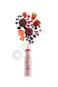 玻璃瓶中健康的果莓冰淇淋图片