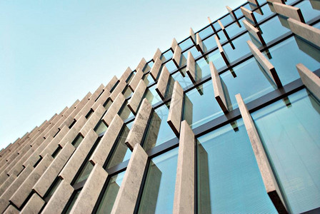 玻璃幕墙的现代办公楼图片