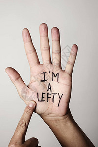 我是一个左撇子写在左撇子手掌的上图片