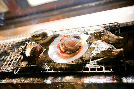木炭烤日本扇贝日本料理图片