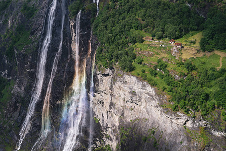 挪威7个修女瀑布图片